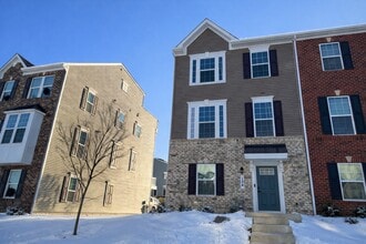 Building Photo - 134 Smt Pt Blvd