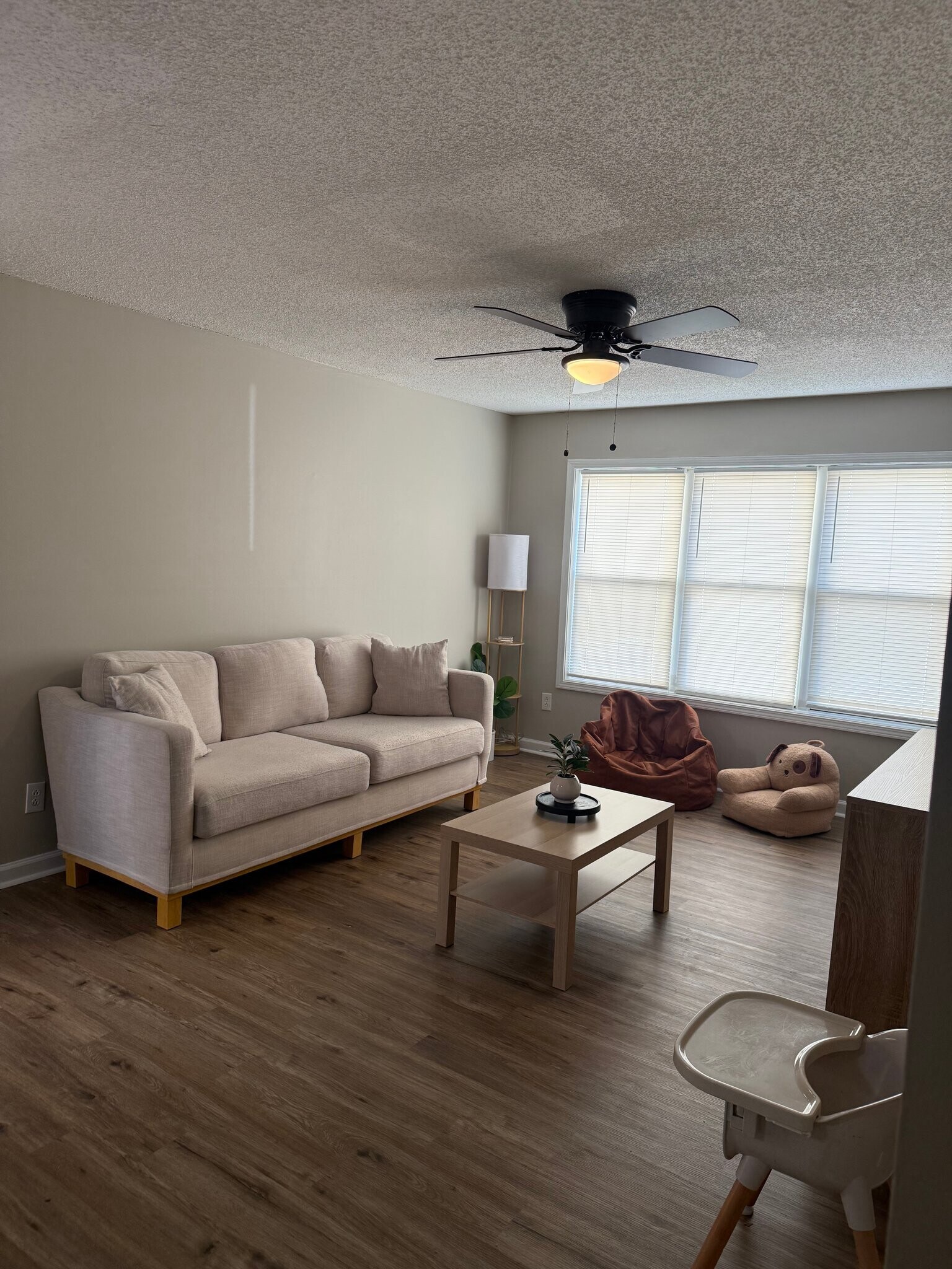 Building Photo - 324 Block St