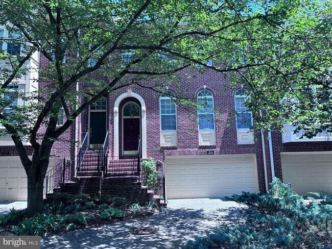 Building Photo - 214 Halpine Walk Ct