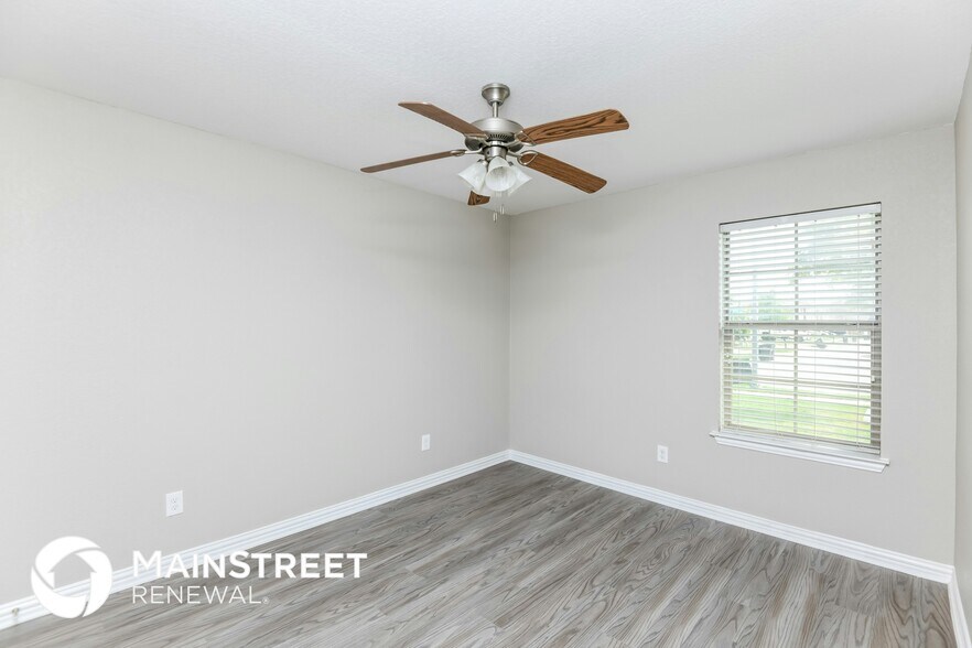 Building Photo - 8116 Raleigh Dr