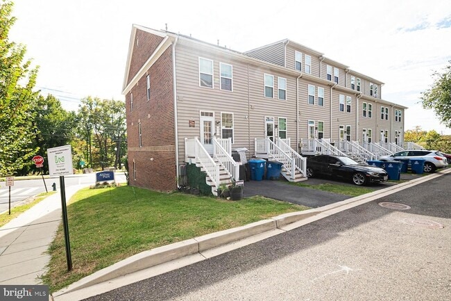 Building Photo - 950 Mississippi Ave SE