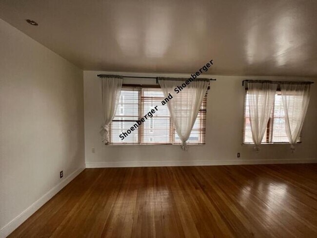 Building Photo - 343 Stewart Street