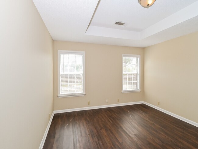 Building Photo - 2815 Fletcher View Dr