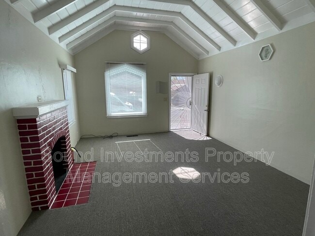 Building Photo - 2611 76th Ave
