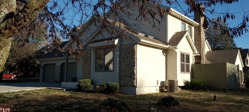 Primary Photo - 11631 Bluejacket St