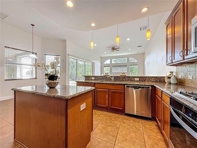 Building Photo - 20626 Longleaf Pine Ave
