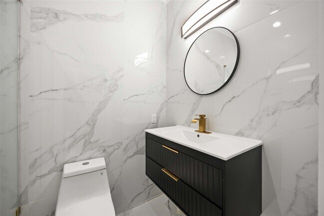 Building Photo - 1413 Stanford St