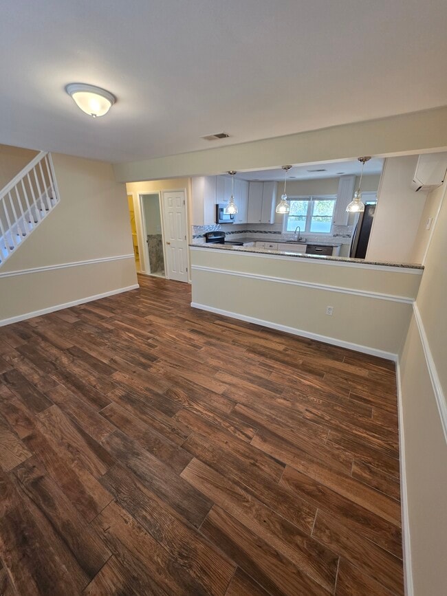 Building Photo - 1406 Montgomery Rd