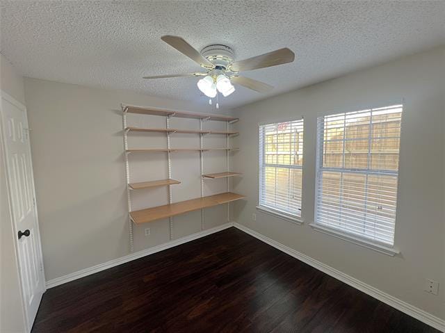 Building Photo - 3147 Royal Gable Dr