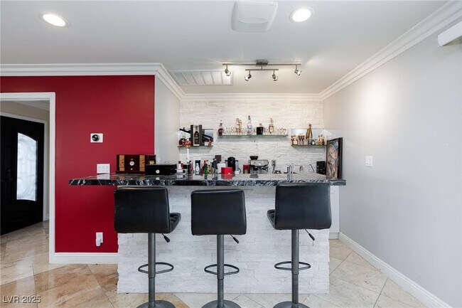 Building Photo - 5033 Saluda Cir