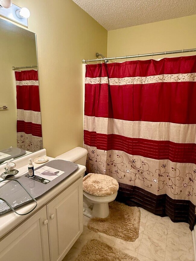 Building Photo - Charming 3BR Home Across from Barnett Shoals Elementary