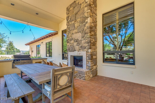 Building Photo - 6526 E Exeter Blvd