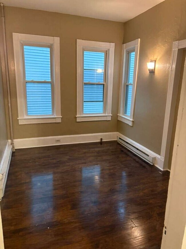 Building Photo - 552-554 North Main Street ARCHBALD