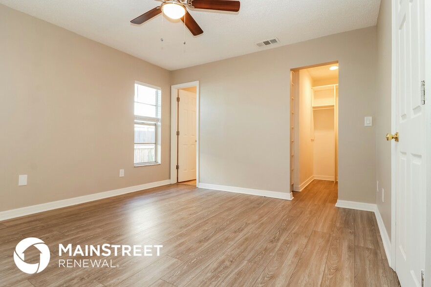 Building Photo - 1411 Cromwell Dr