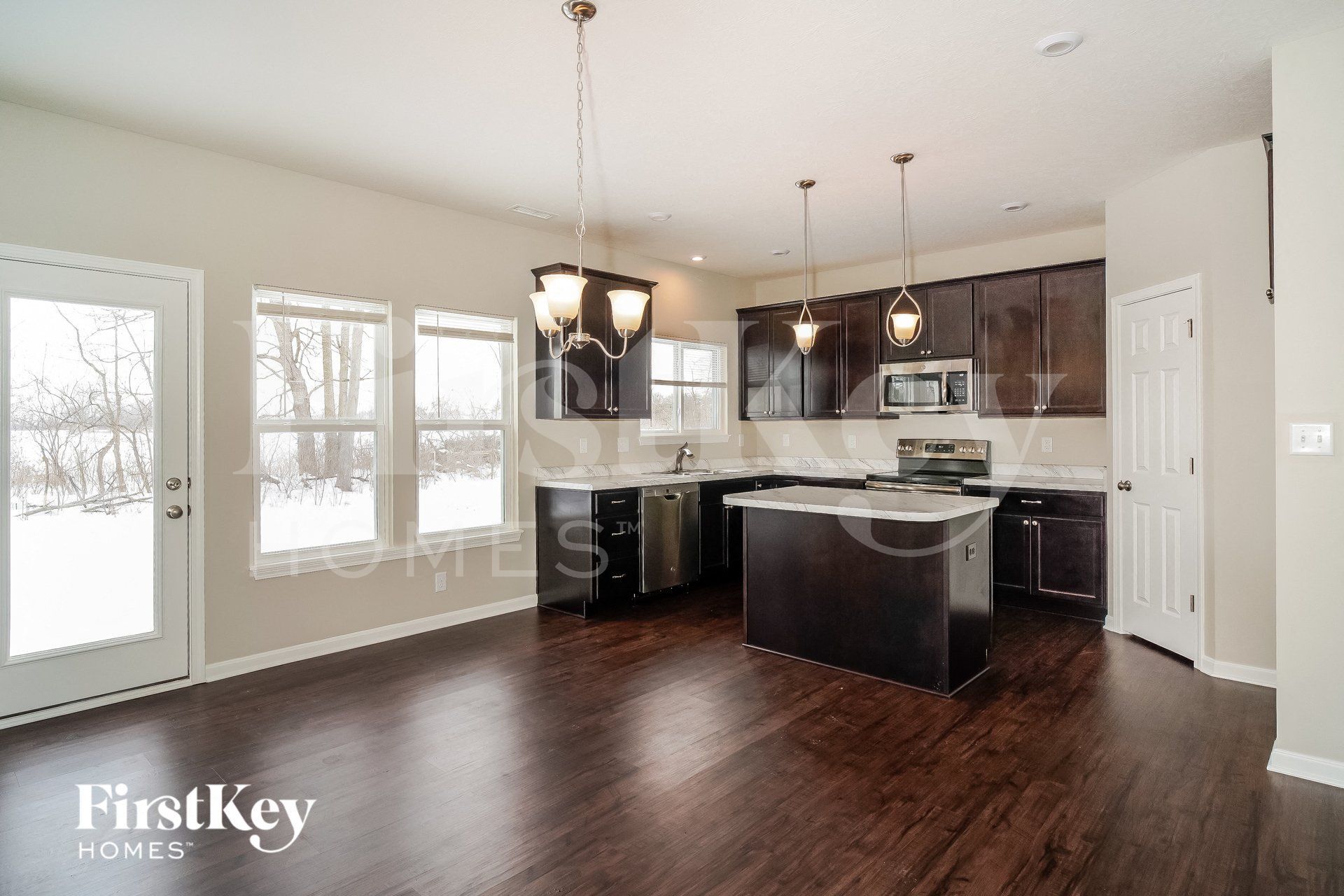 Building Photo - 645 Van Buren St