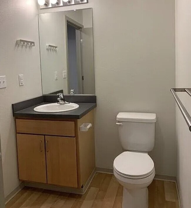 Building Photo - 2720 Coho Way