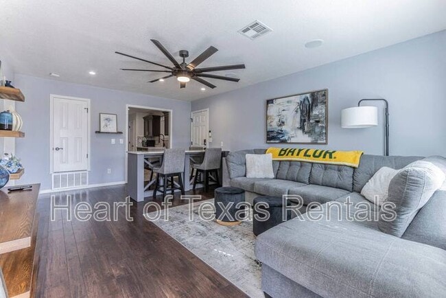 Building Photo - 1202 Spring St