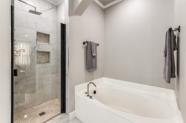 Building Photo - 5707 Headquarters Dr