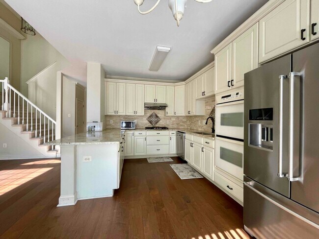 Building Photo - 53 Ross Way