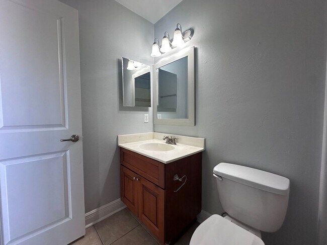 Building Photo - 1926 Corvallis Ave