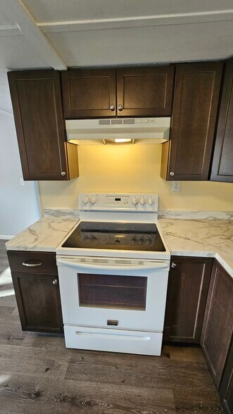 Stove - 26592 Military Rd