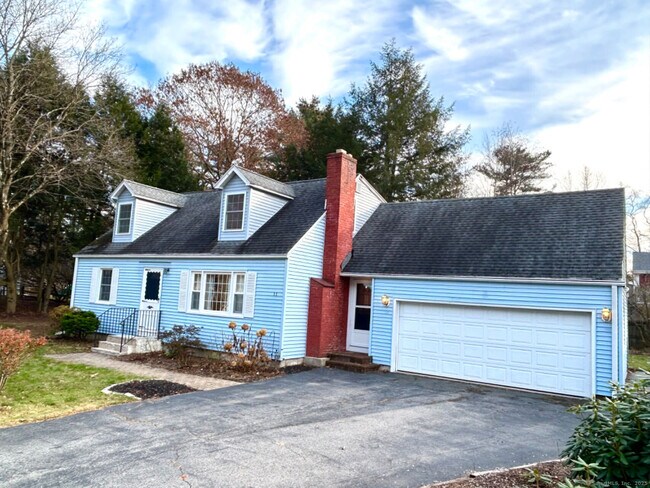 Primary Photo - 11 Fernwood Rd