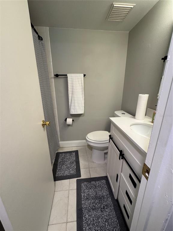 Building Photo - 109 Pine Ct