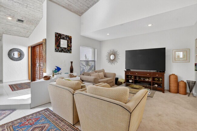 Building Photo - 22519 Esplanada Cir