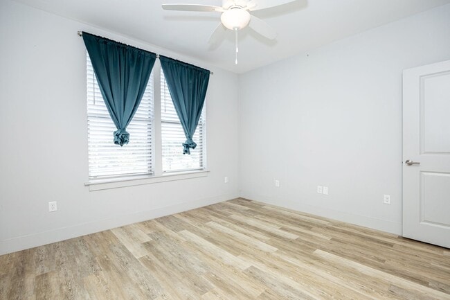 Building Photo - 2501 Bienville Blvd