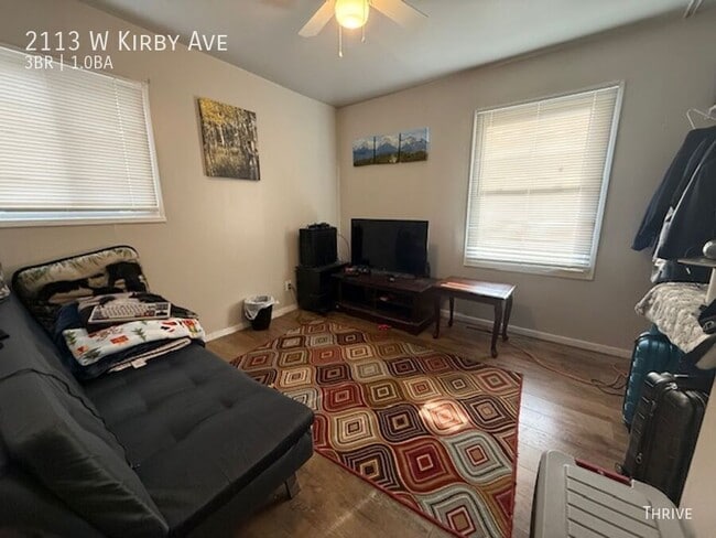 Building Photo - 2113 W Kirby Ave