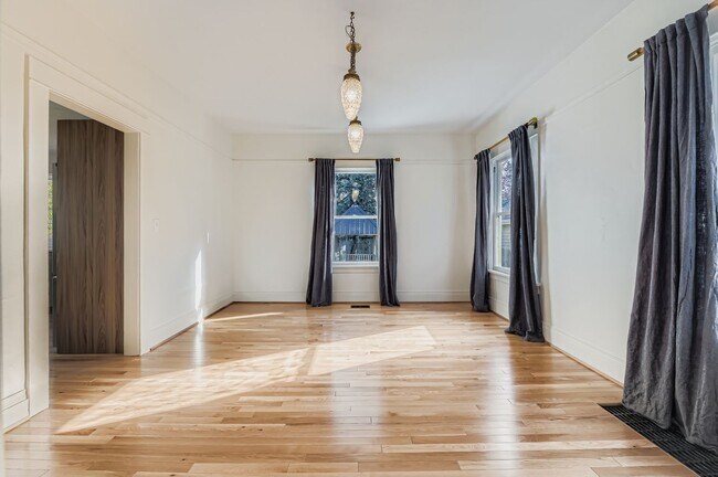 Dining room empty - 4904 NE 16th Ave