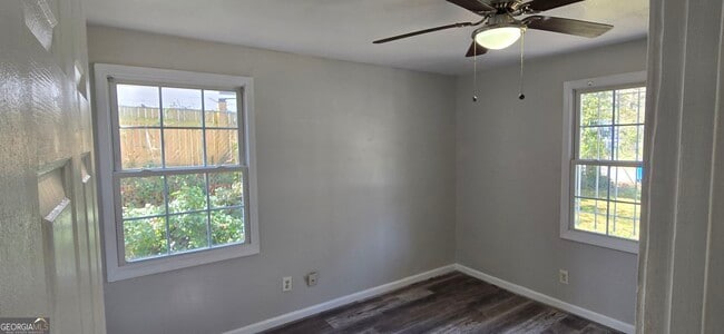 Building Photo - 1280 Elizabeth Ave SW