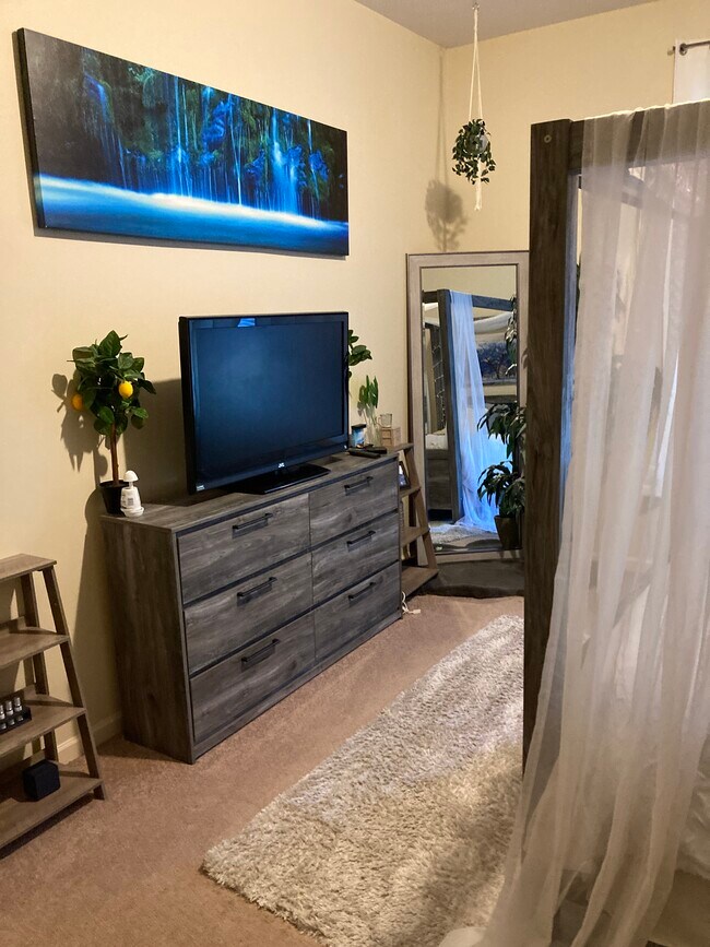 Building Photo - 200 Jefferson Ave