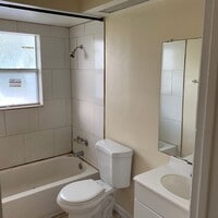Building Photo - Lakeland Duplex