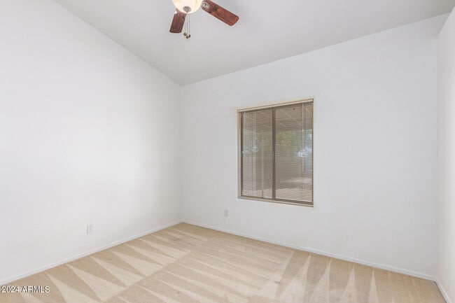 Building Photo - 8845 E Rainier Dr