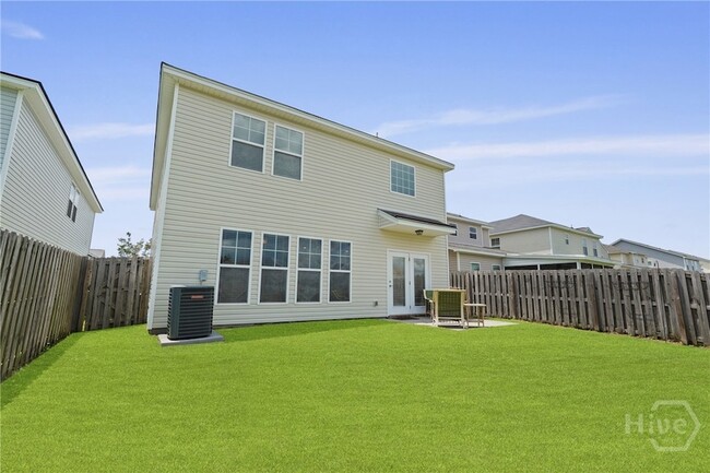 Building Photo - 18 Millwood Lake Dr