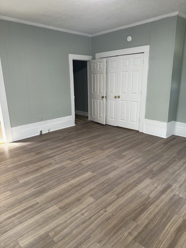 Building Photo - 702 W Columbia St