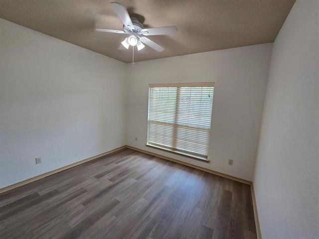 Building Photo - 10444 Merced Lake Rd