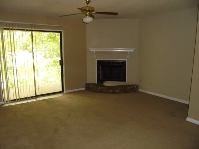 Building Photo - Candlebrook Townhomes, Enterprise, AL