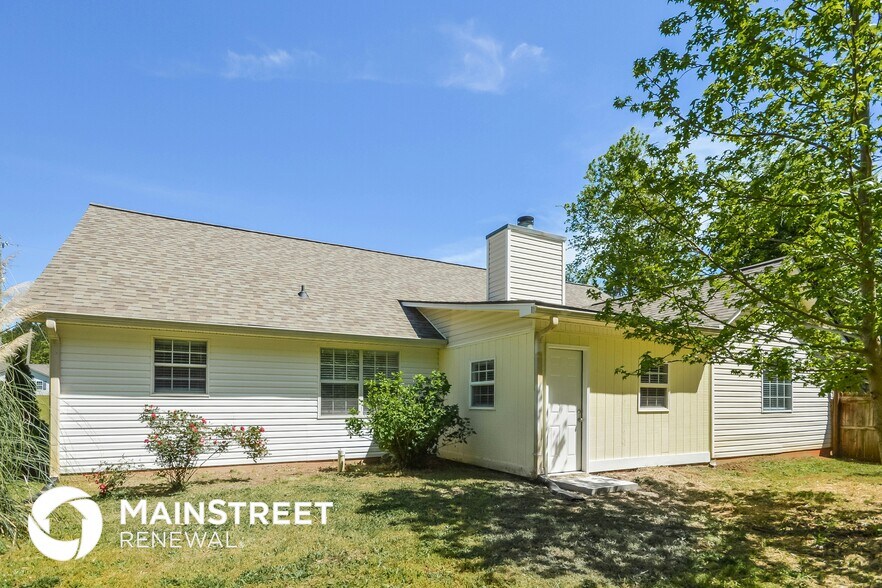 Building Photo - 235 Cypress Dr