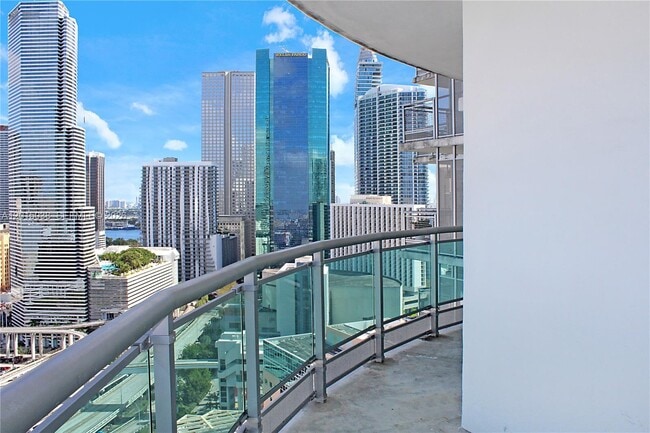 Building Photo - 350 S Miami Ave