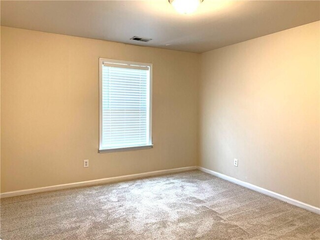 Building Photo - 530 Constellation Overlook SW