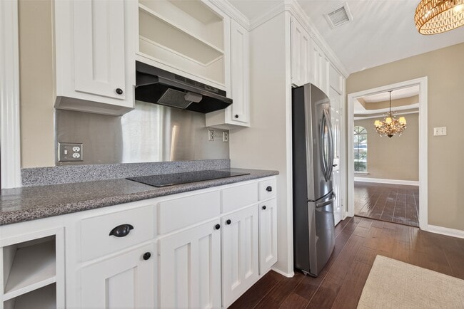 Building Photo - 2815 Bermuda Dunes Dr