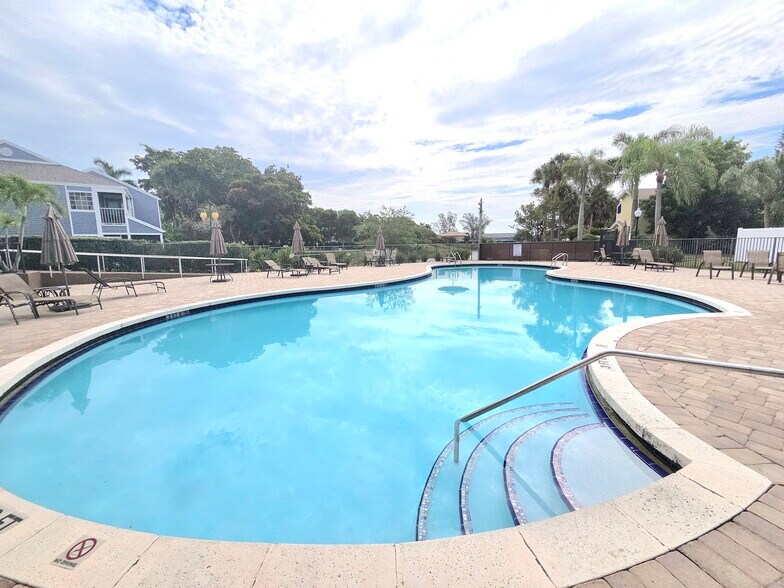 Building Photo - 5305 Buckhead Cir