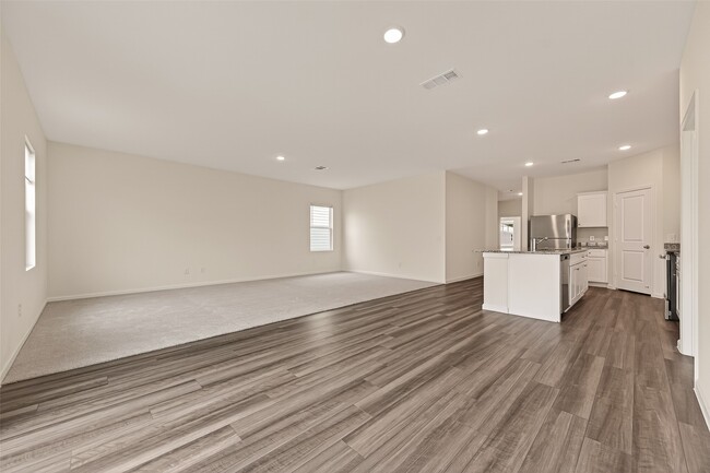 Building Photo - 31334 Gayle Prairie Oaks St