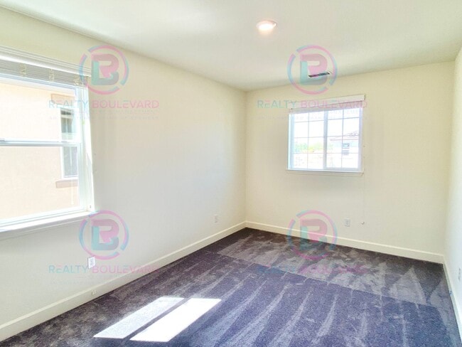 Building Photo - 1127 Winter Hawk Wy