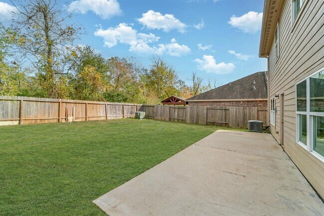 Building Photo - 15910 Gaia Way