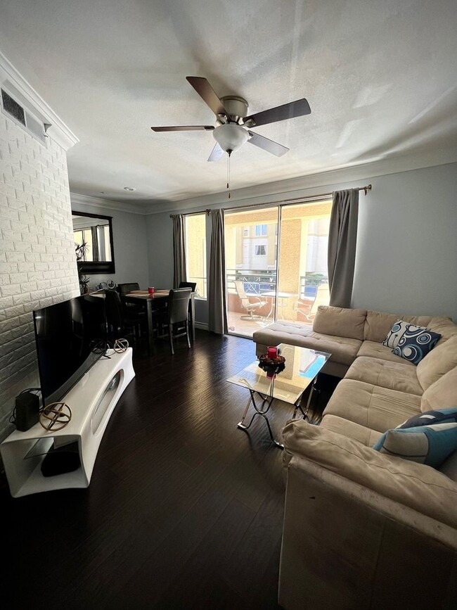 Building Photo - Meridian Furnished 1 Bd | 1 Ba Luxury Condo