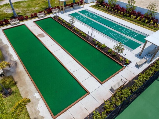 Building Photo - 12581 Coconut Dr