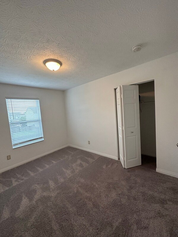 Building Photo - 1767 Damos Way